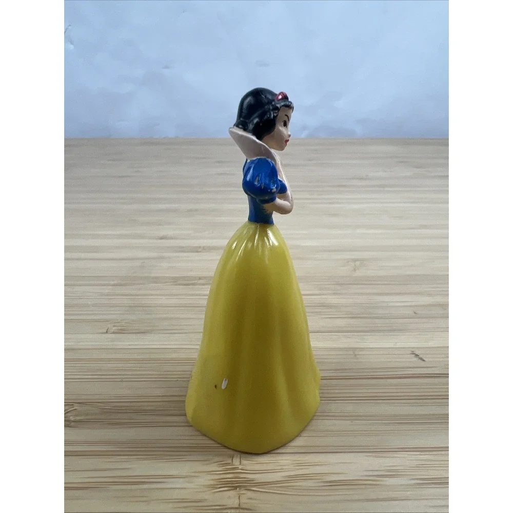 Disney Snow White Yellow Dress Cake Topper  3in Toy‎ Figure